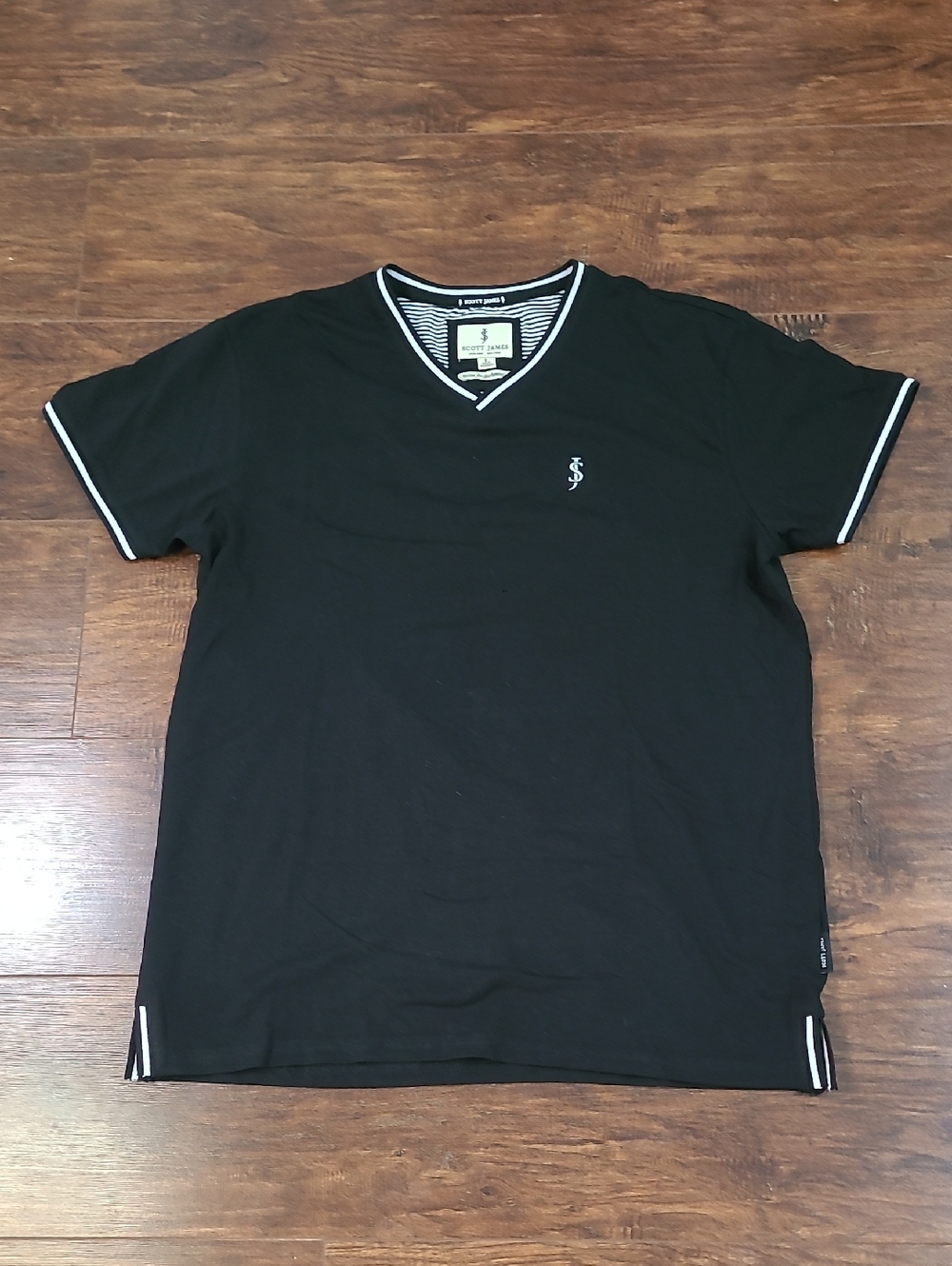 Scott James Black V-Neck Short Sleeve Men's Shirt with Contrast Trim Size Large
